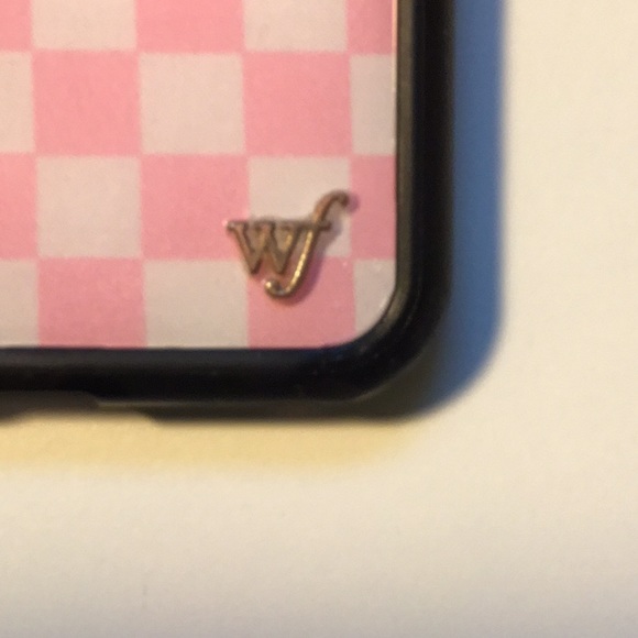 Pink checkered wildflower phone case - Picture 4 of 4